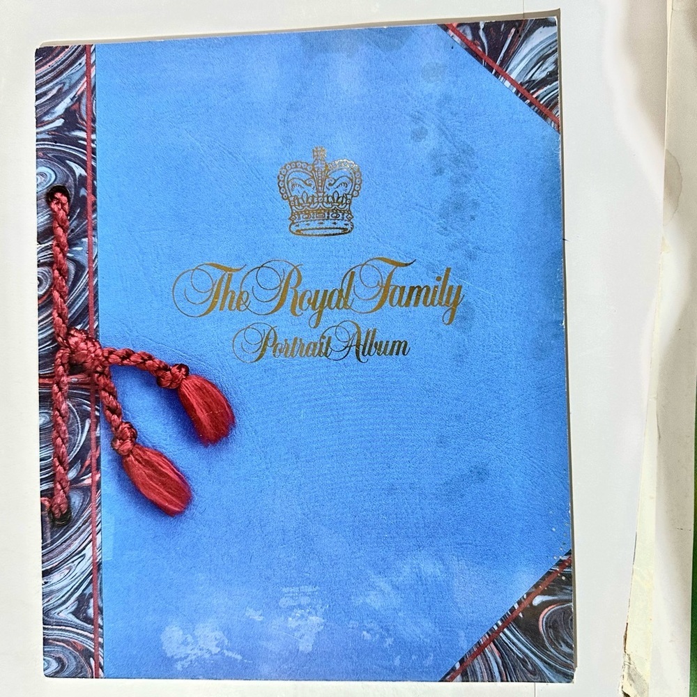 Unique Royal Family Portrait Album 1990